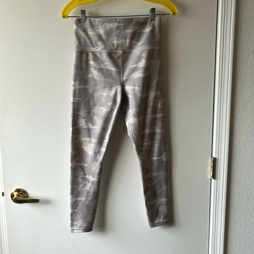 Athleta Elation 7/8 Tight Size S Gently used Gray Camo